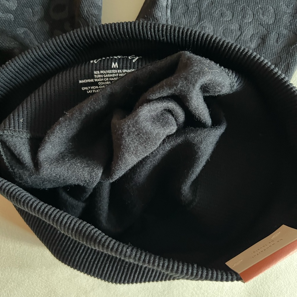 Wonderly Black Leopard Fleece Leggings - Picture 5 of 7